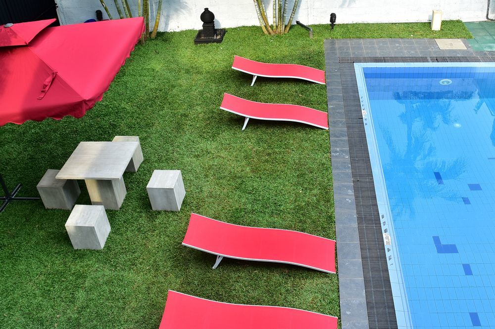 Sky Transit Hotel Katunayake Exterior photo
